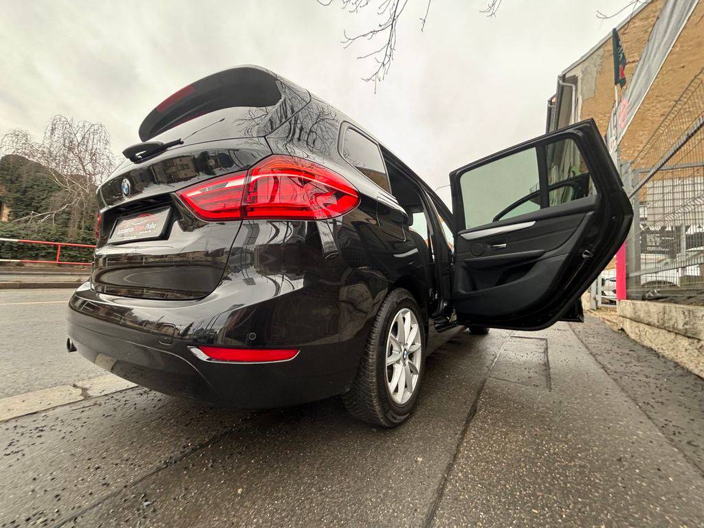 BMW 218 218d-110KW/2017/1MAJ-AT-SERVIS