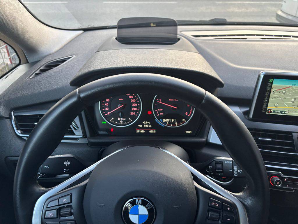 BMW 218 218d-110KW/2017/1MAJ-AT-SERVIS