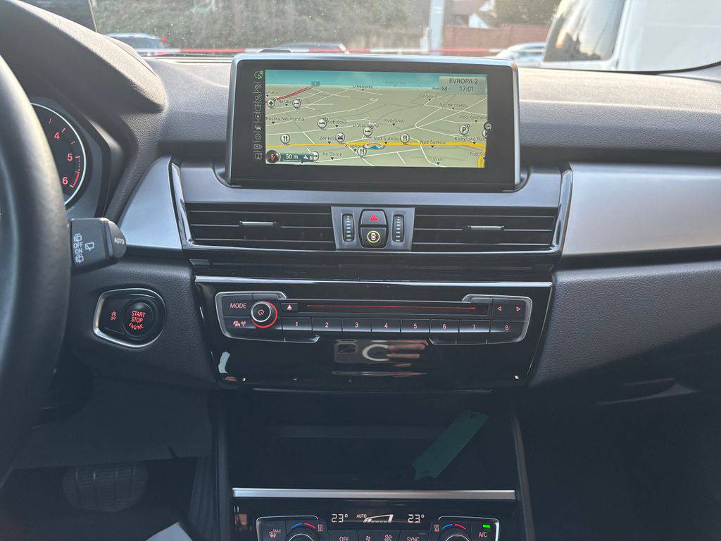 BMW 218 218d-110KW/2017/1MAJ-AT-SERVIS