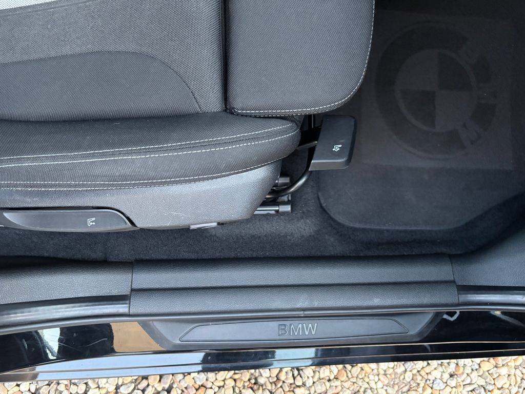 BMW 218 218d-110KW/2017/1MAJ-AT-SERVIS