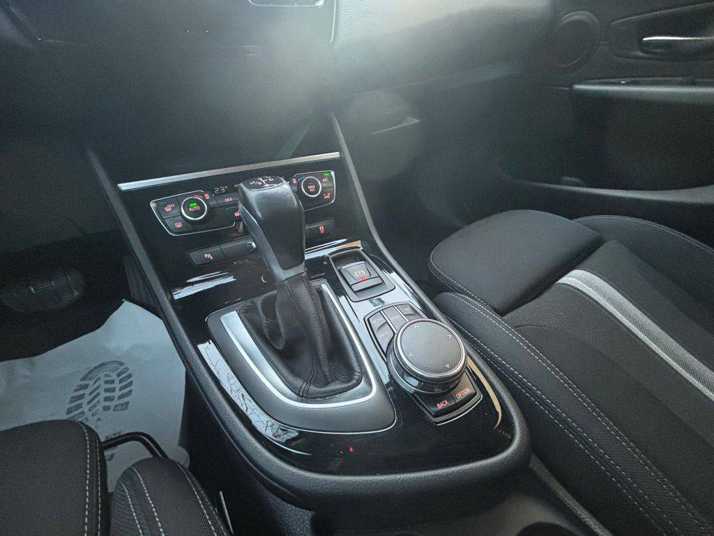 BMW 218 218d-110KW/2017/1MAJ-AT-SERVIS