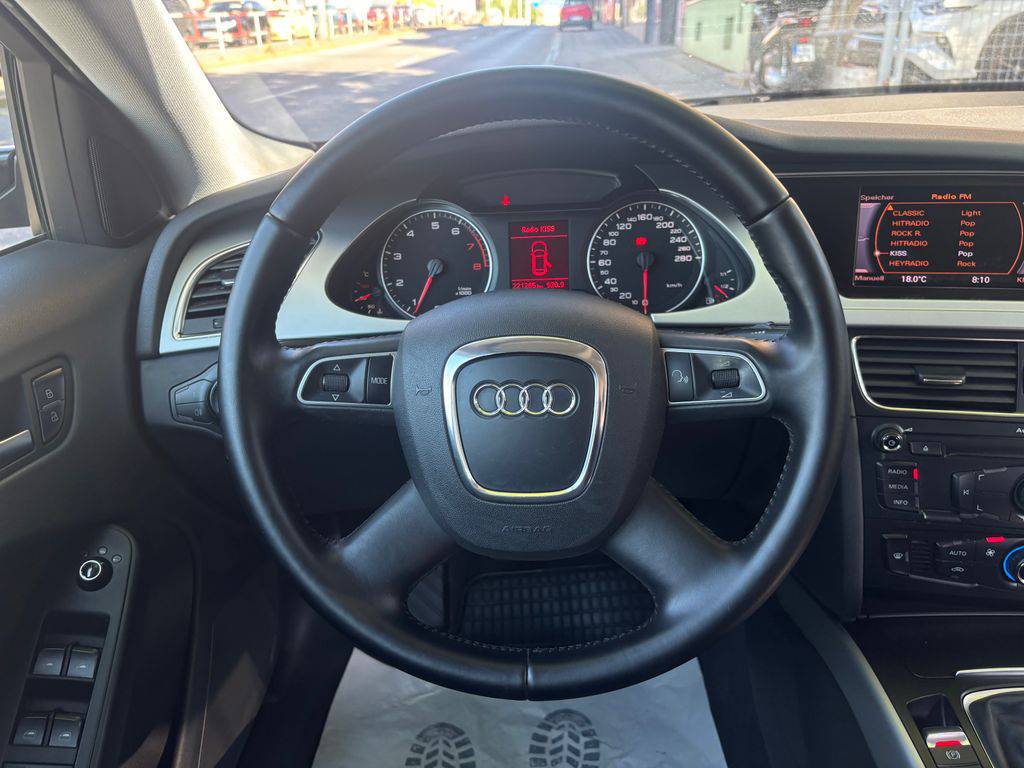 Audi A4 1.8TSi/2010/S.KNIHA-MAN6-2.MAJ