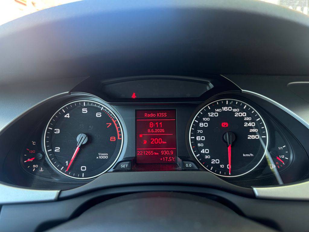 Audi A4 1.8TSi/2010/S.KNIHA-MAN6-2.MAJ
