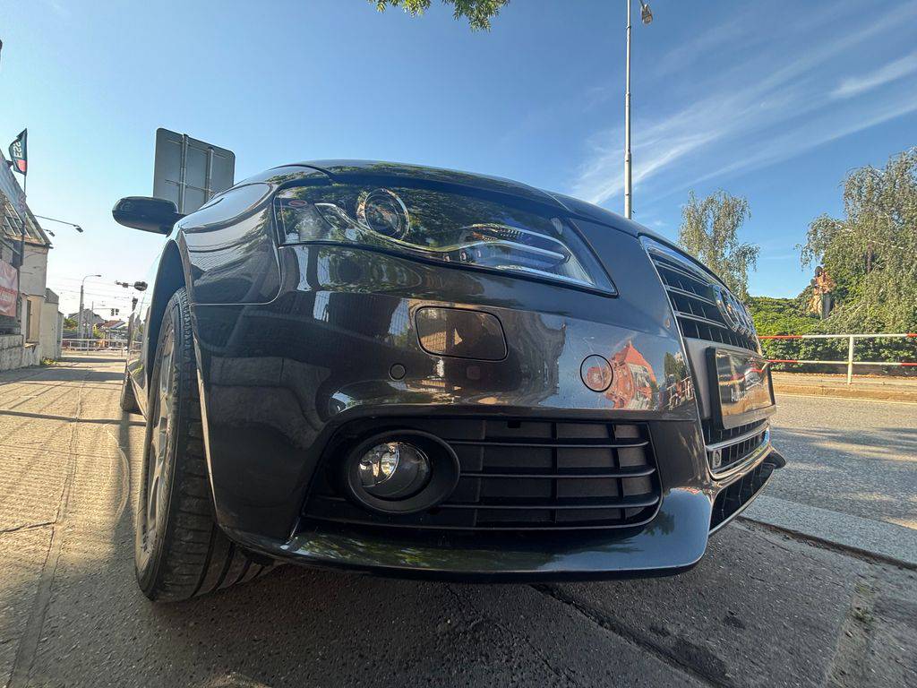 Audi A4 1.8TSi/2010/S.KNIHA-MAN6-2.MAJ