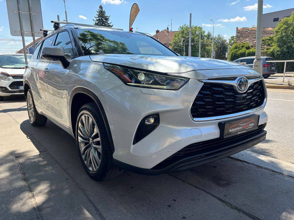 Toyota Highlander 2.5HEV e-CVT.CZ.DPH.PRESTIGE.1M-ZÁRUKA 