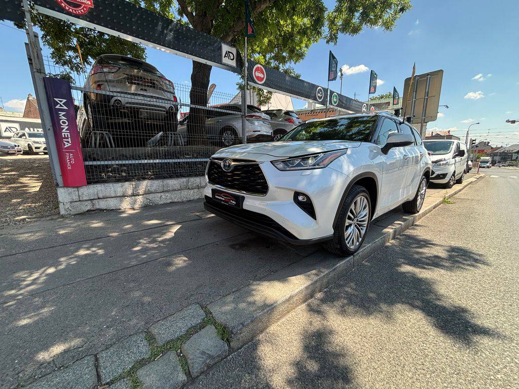 Toyota Highlander 2.5HEV e-CVT.CZ.DPH.PRESTIGE.1M-ZÁRUKA 