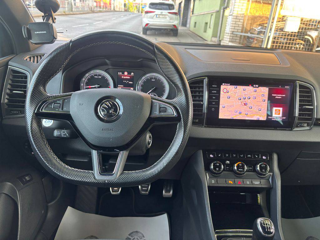 Škoda Karoq 2.0TDI.Sportline.MAN6.TAŽNÉ.ZÁRUKA12