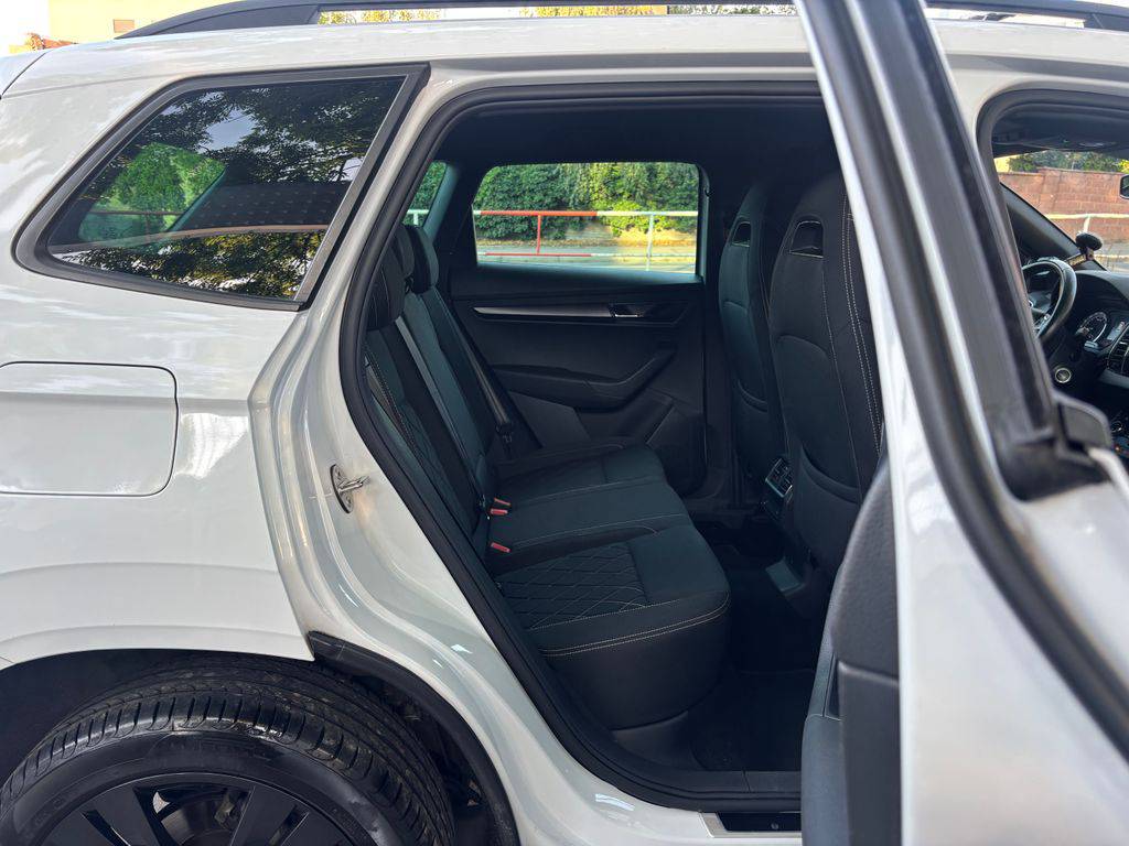 Škoda Karoq 2.0TDI.Sportline.MAN6.TAŽNÉ.ZÁRUKA12