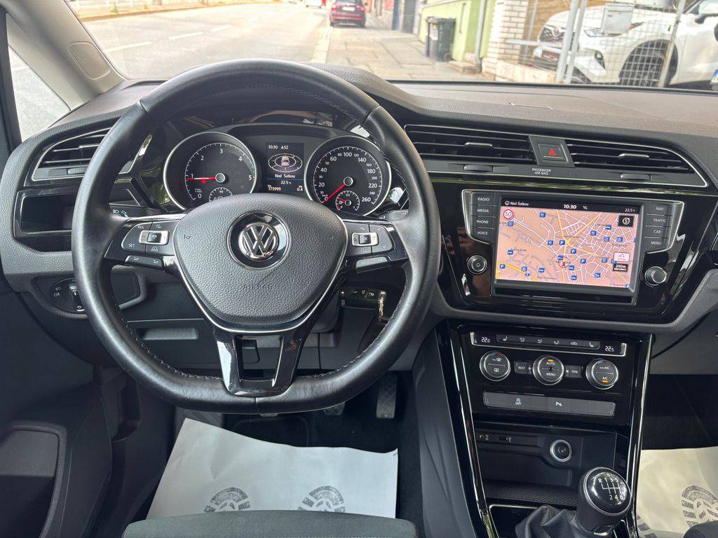 Volkswagen Touran 2.0TDi/2017/7MÍST.MAN6.110KW-Z
