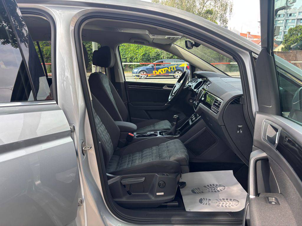 Volkswagen Touran 2.0TDi/2017/7MÍST.MAN6.110KW-Z