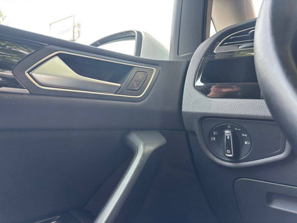 Volkswagen Touran 2.0TDi/2017/7MÍST.MAN6.110KW-Z