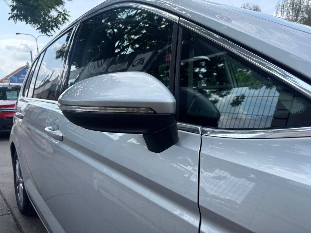 Volkswagen Touran 2.0TDi/2017/7MÍST.MAN6.110KW-Z