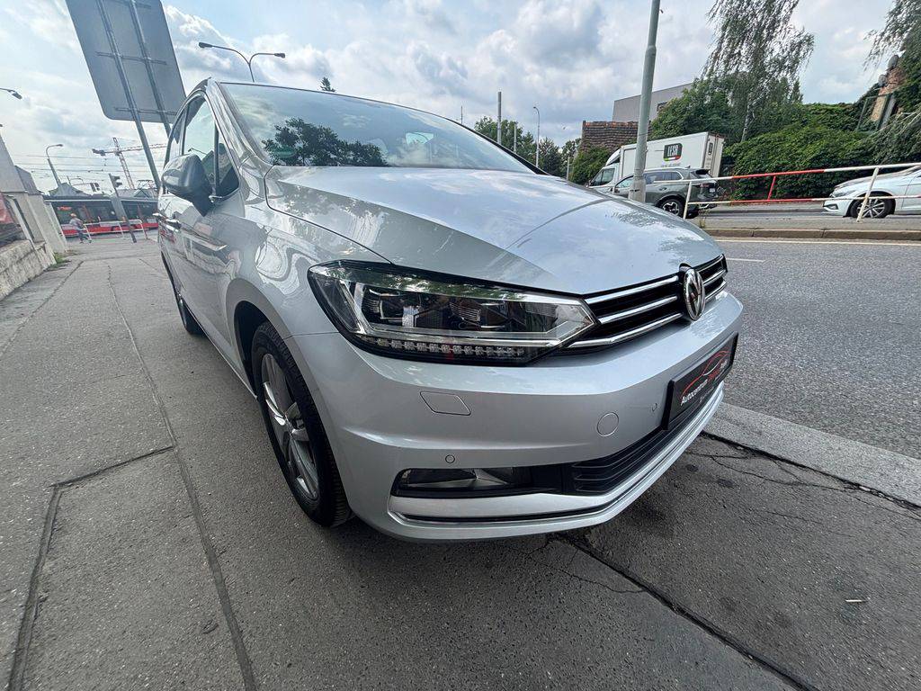 Volkswagen Touran 2.0TDi/2017/7MÍST.MAN6.110KW-Z