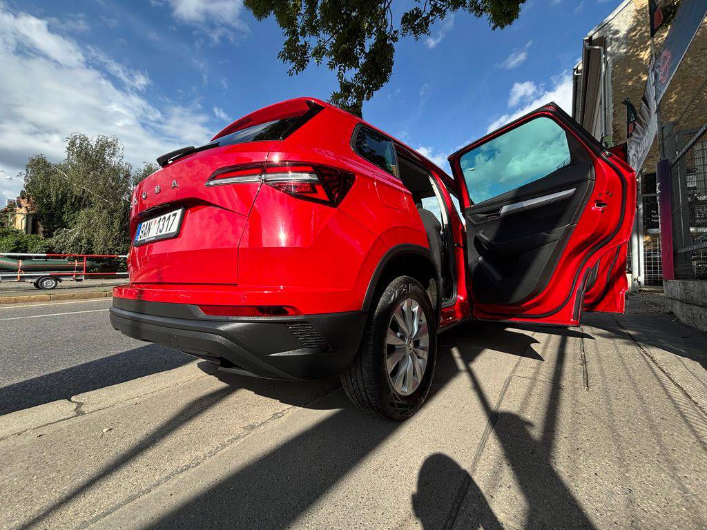 Škoda Karoq 2.0TDi-DSG/2023/ČR.DPH.1MAJ-ZÁ