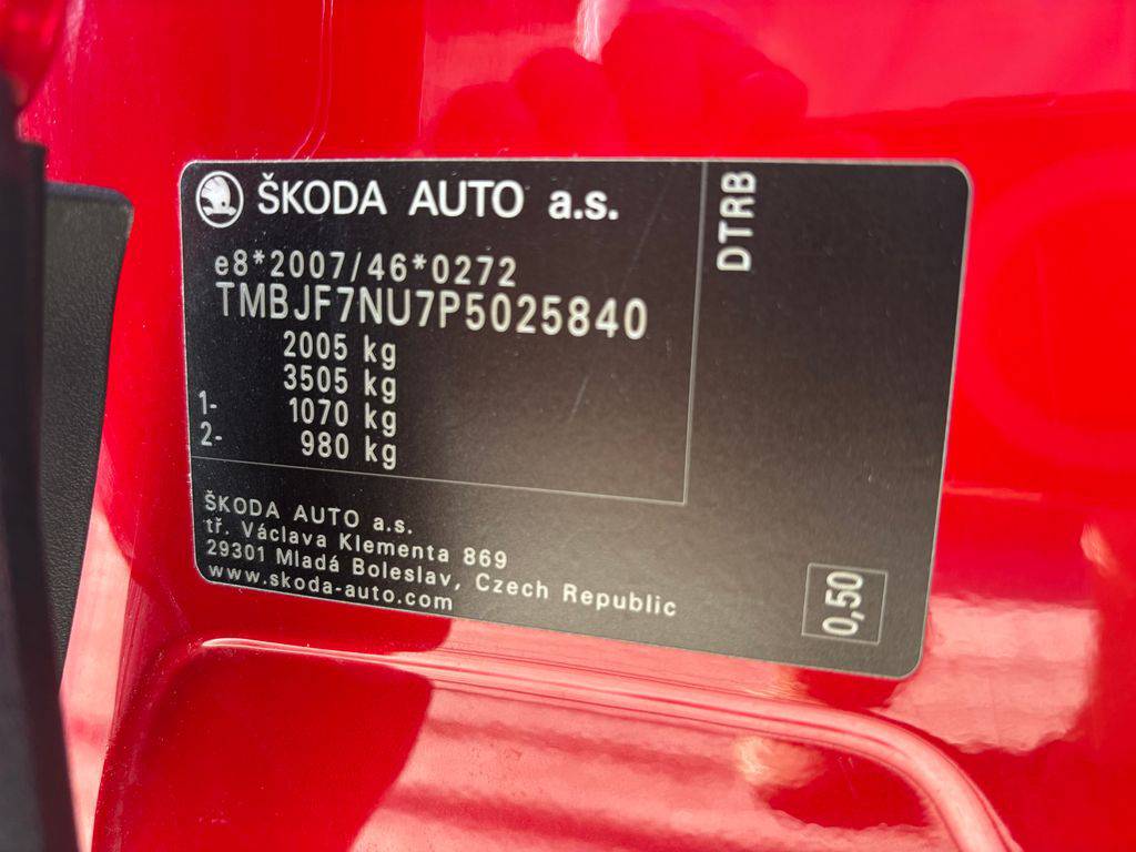Škoda Karoq 2.0TDi-DSG/2023/ČR.DPH.1MAJ-ZÁ