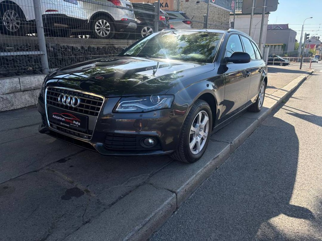 Audi A4 1.8TSi/2010/S.KNIHA-MAN6-2.MAJ